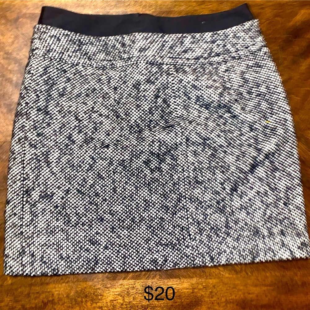 Anne Taylor LOFT Petite Wool Pencil Skirt